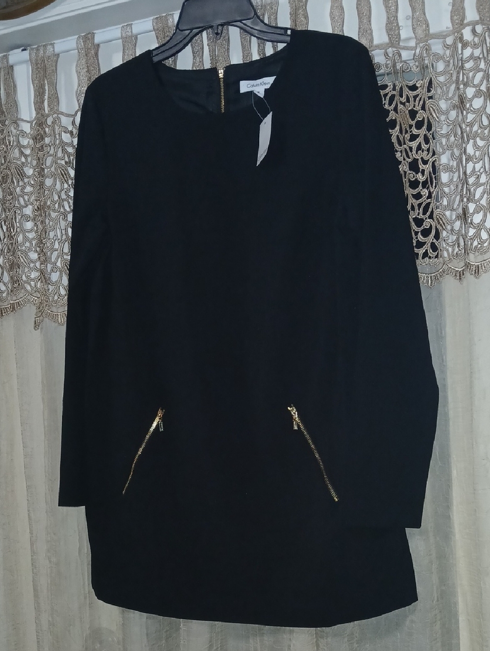 🐞Ladies Calvin Klein (Size Medium) Black Tunic with Gold Detail 💛